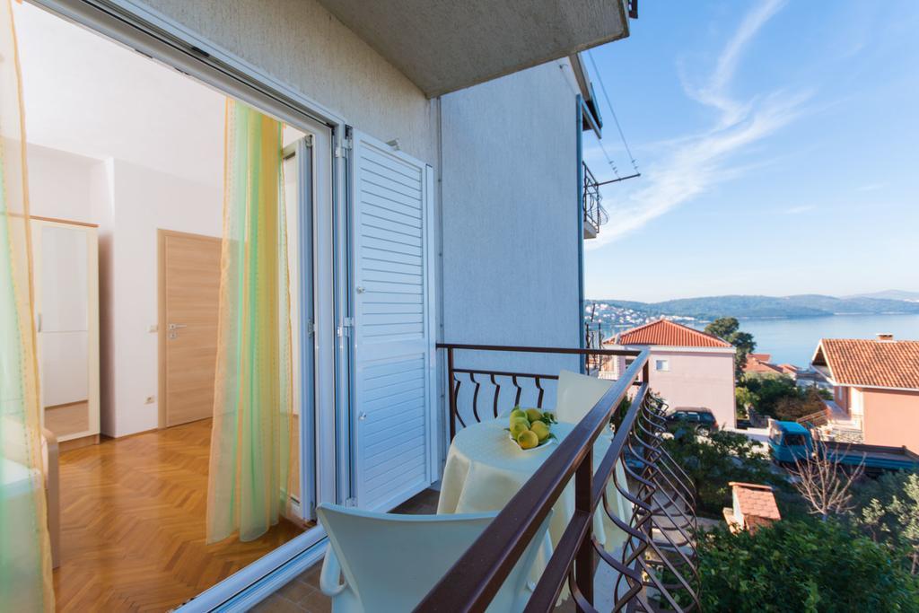 Apartmani Gaube Trogir Exterior foto